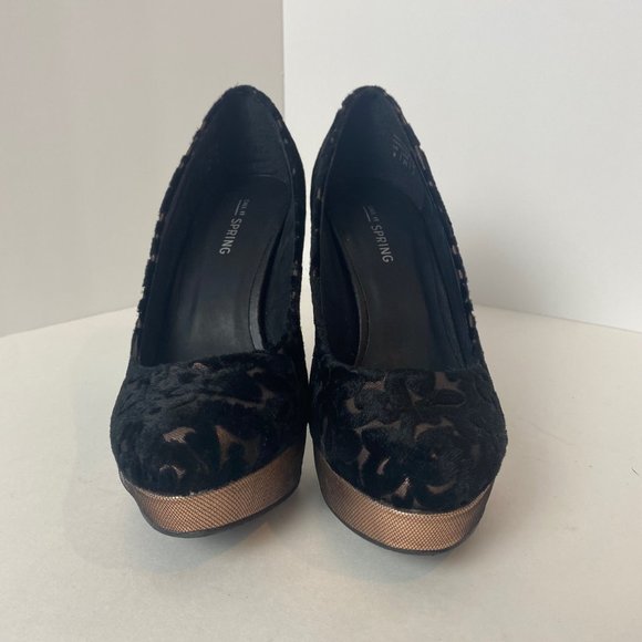 Call It Spring Women's Black Faux Suede Rose Gold Heels Size 6 - Picture 3 of 7